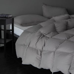 Luxury Gray Down Comforter Queen Size - Down and Feather Fiber Core for All Seasons - Soft and Medium Warmth Hotel Collection Duvet Insert - Fluffy and Cozy，Queen (90 X 90”)