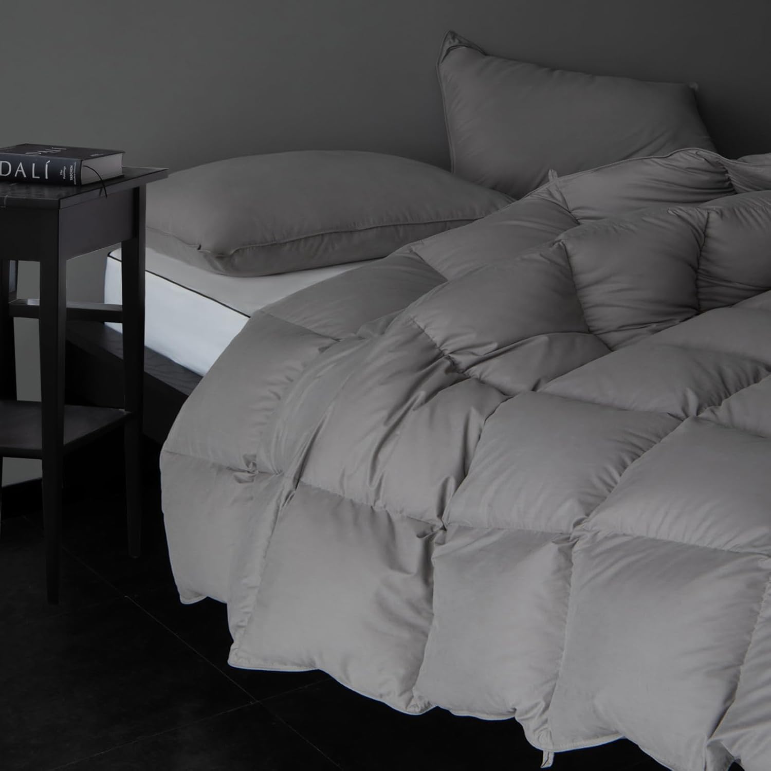 Luxury Gray Down Comforter Queen Size - Down and Feather Fiber Core for All Seasons - Soft and Medium Warmth Hotel Collection Duvet Insert - Fluffy and Cozy,Queen (90 X 90”)